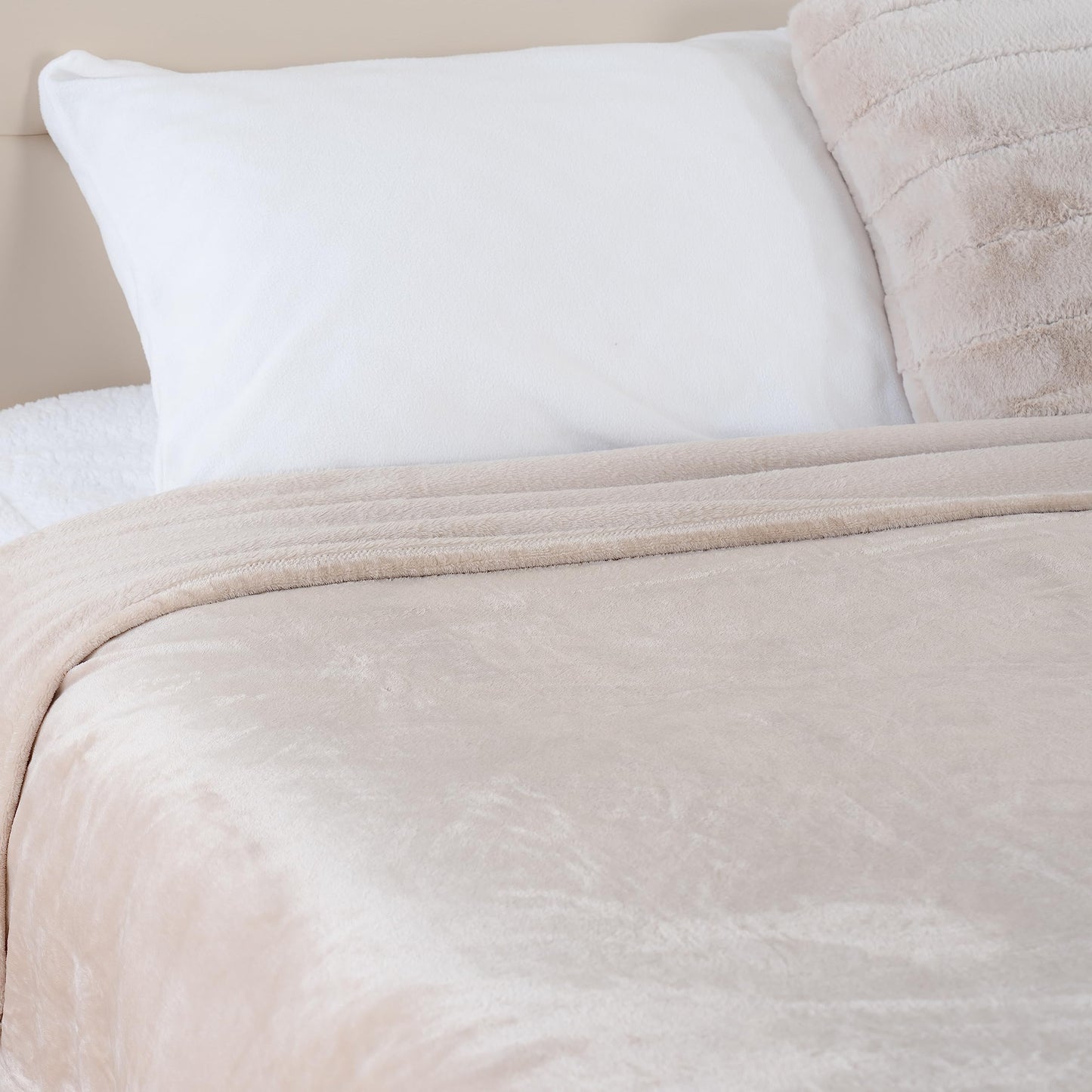 Berkshire Blanket Classic VelvetLoft® Solid Bed Blanket, Twin Size Bed Blanket, Lightweight Soft Fuzzy Plush Blanket for Bed and Couch, Grain, 60x92 Inches