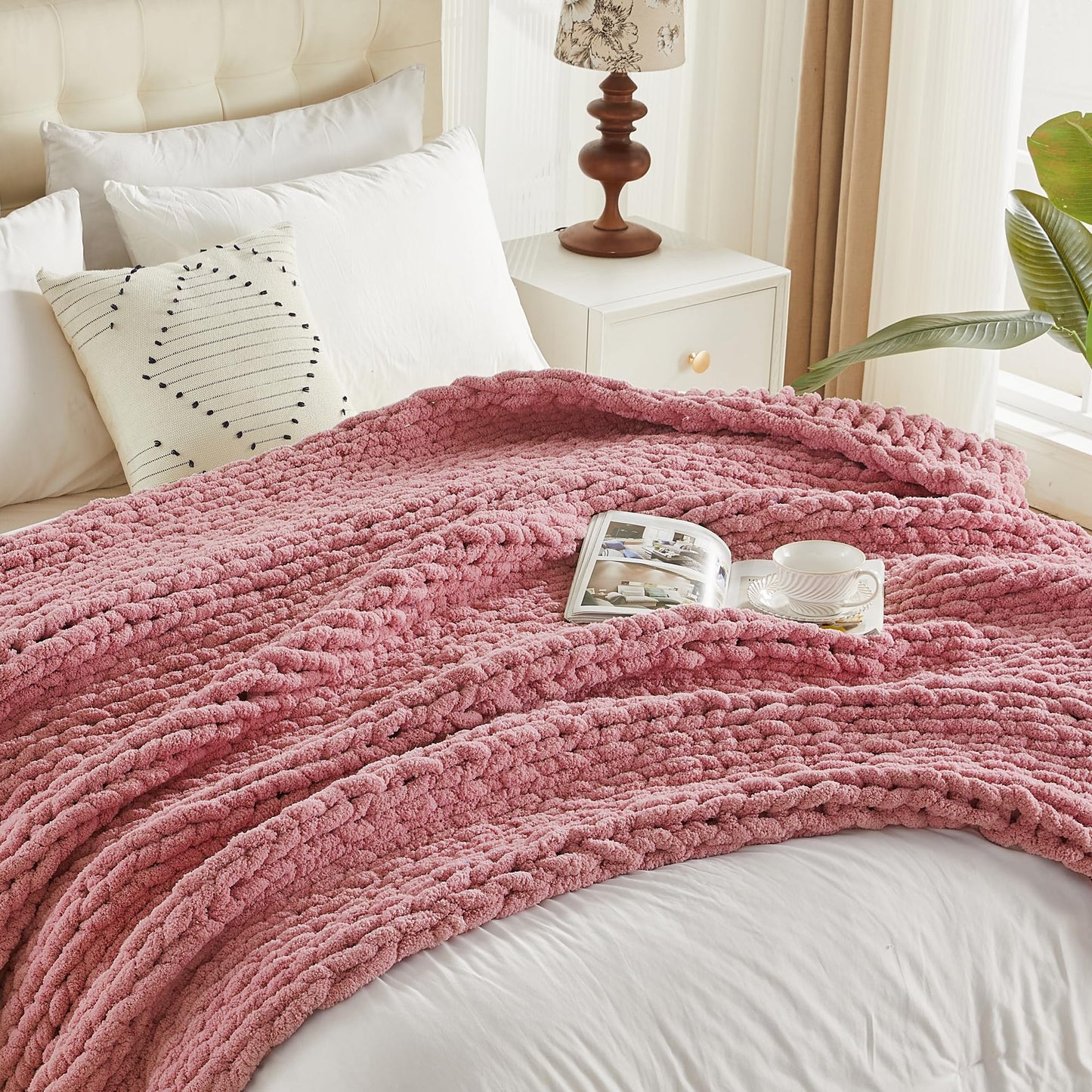 Carriediosa Chunky Knit Throw Blanket 50" X 60", 100% Hand Made Large Chenille Loop Yarn Soft Fluffy Throws for Couch Sofa Bed, Big Crochet Cozy Heavy Thick Cable Woven Blanket, Mauve