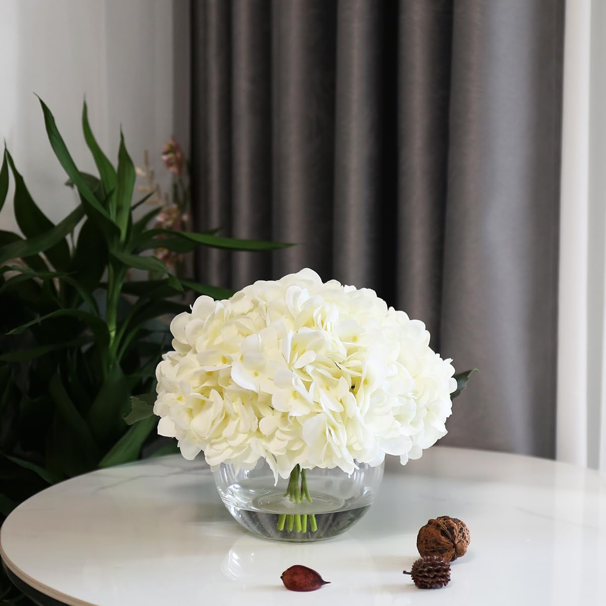 JOJOWOO Silk Hydrangea Flowers in Vase, Small Silk Flowers in Vase with Faux Water for Home Decor Wedding Table (Cream White)