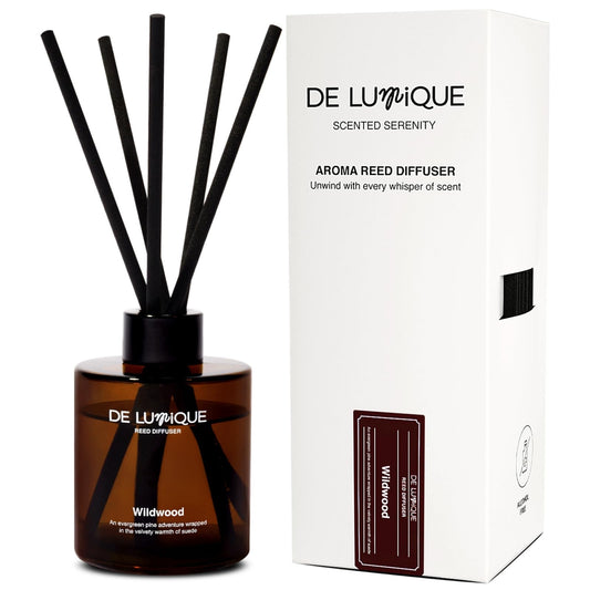 De Lumique Wildwood Scent Reed Diffuser – Home Fragrance Diffuser with Pine, Suede, Patchouli & Sandalwood – Long Lasting Diffusers for Home Scented Aroma Sticks – 150ml