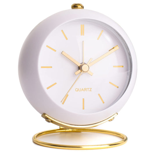 AYRELY® Battery Operated Desk Alarm Clocks with Light,Retro Silent No Ticking Analog Small Clock,Loud Table Clock for Bedside/Bedroom/Kitchen/Office/Travel/Kids/Room Decor Aesthetic Vintage(White)