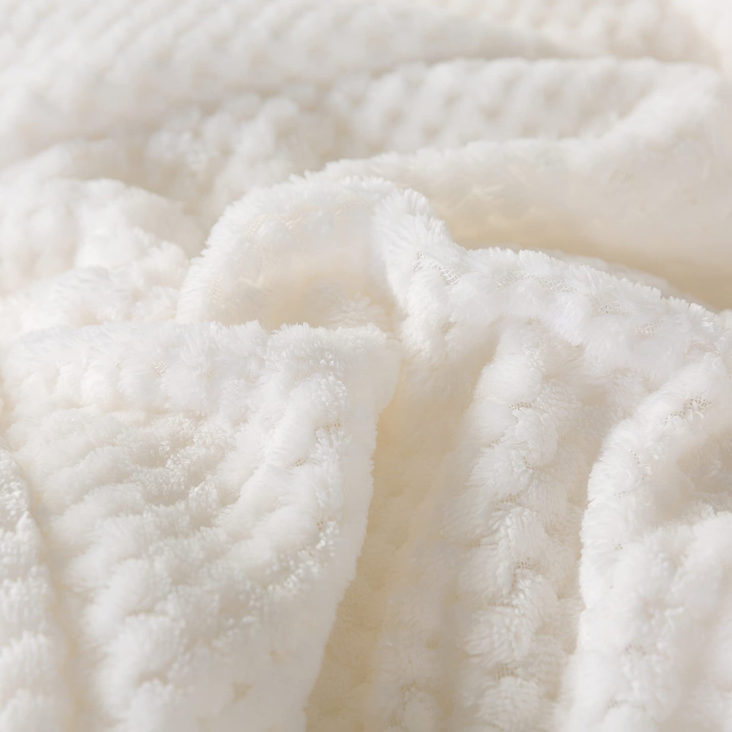 KASENTEX Super Ultra Soft Luxury Plush Sherpa Comforter, Cozy Reversible Faux Fur Machine Washable Bedding, Bright White, Queen Size