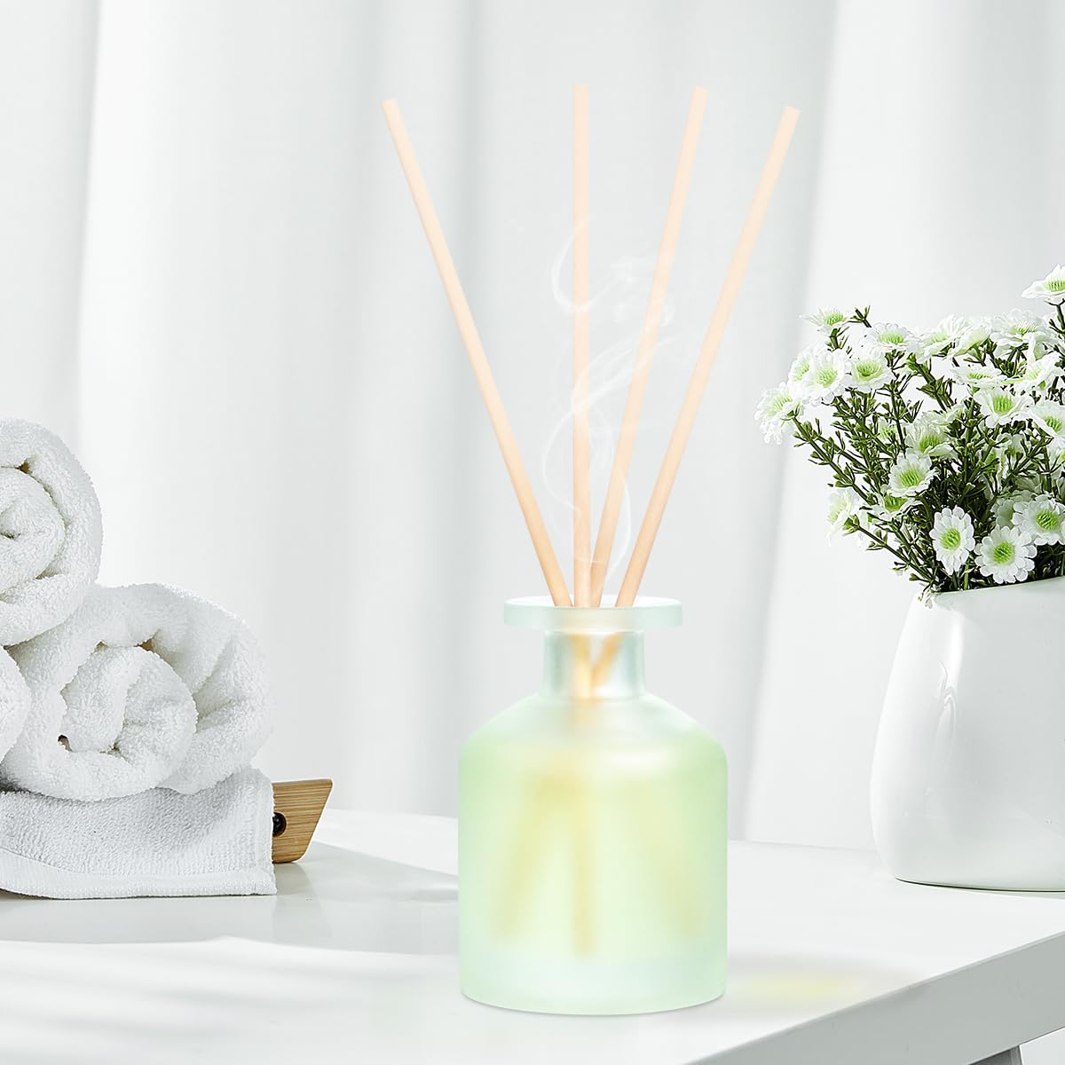 YISOWUH Reed Diffuser for Home, Clean Linen Scent 3.38oz (100ml)*1 Pack Essential Oil Reed Diffuser Set with 8 Sticks, Long Lasting Air Freshener for Bathroom Bedroom Living Room, Home Decor & Gifts