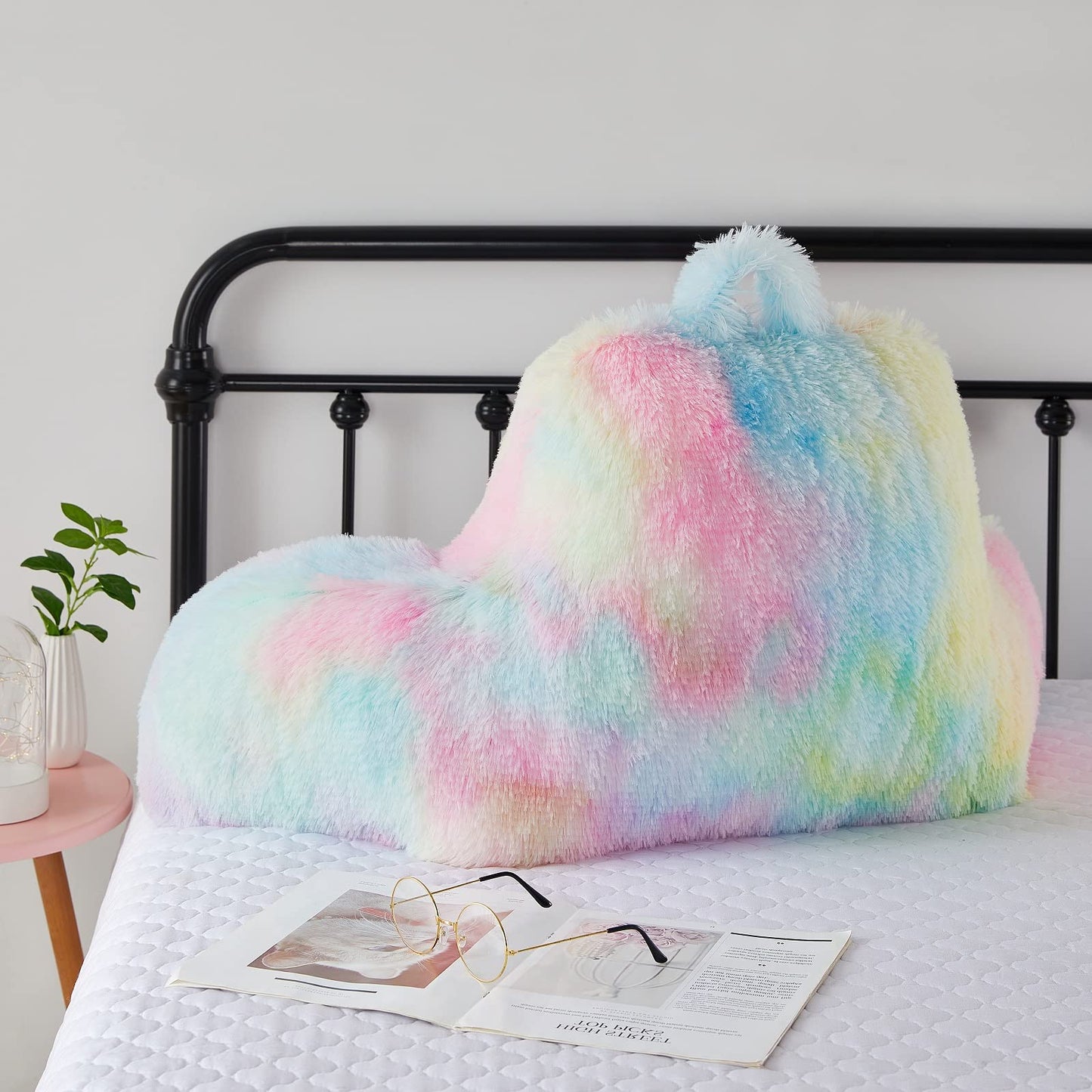 Hobed Life Faux Fur Backrest Pillow for Kids, Teen Reading Pillow with Arms, Fluffy Back Support Pillow for Sitting Up in Bed/Couch, Bed Wedge Pillow for Girls, Reading & Bed Rest Pillows (Pink)