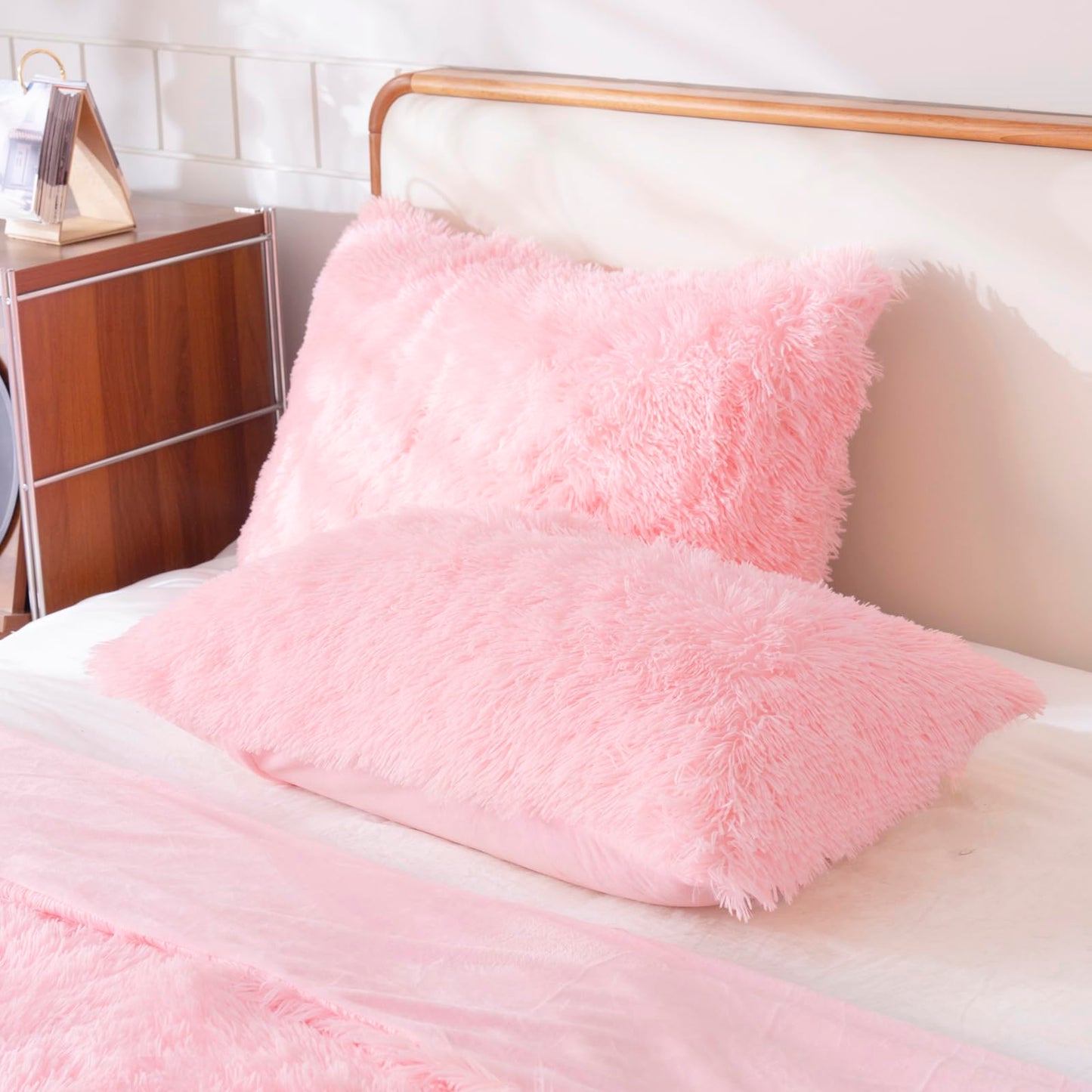 HAIHUA Faux Fur Fluffy Fuzzy Plush Pink Pillow Case Set of 2, Soft Decorative Pillow Covers for Bed, Bedroom, Living Room, Zipper Closure, Standard Size (20"x26", Pink)