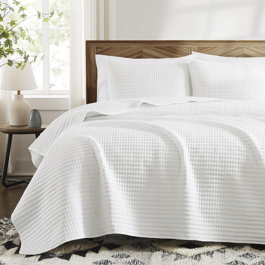WRENSONGE White Quilt Set Queen Size-3 Pieces Lightweight Bedspreads Summer Coverlet for All Season, Soft Quilt Bedding Set with 2 Pillow Shams Suitable for Bed & Couch