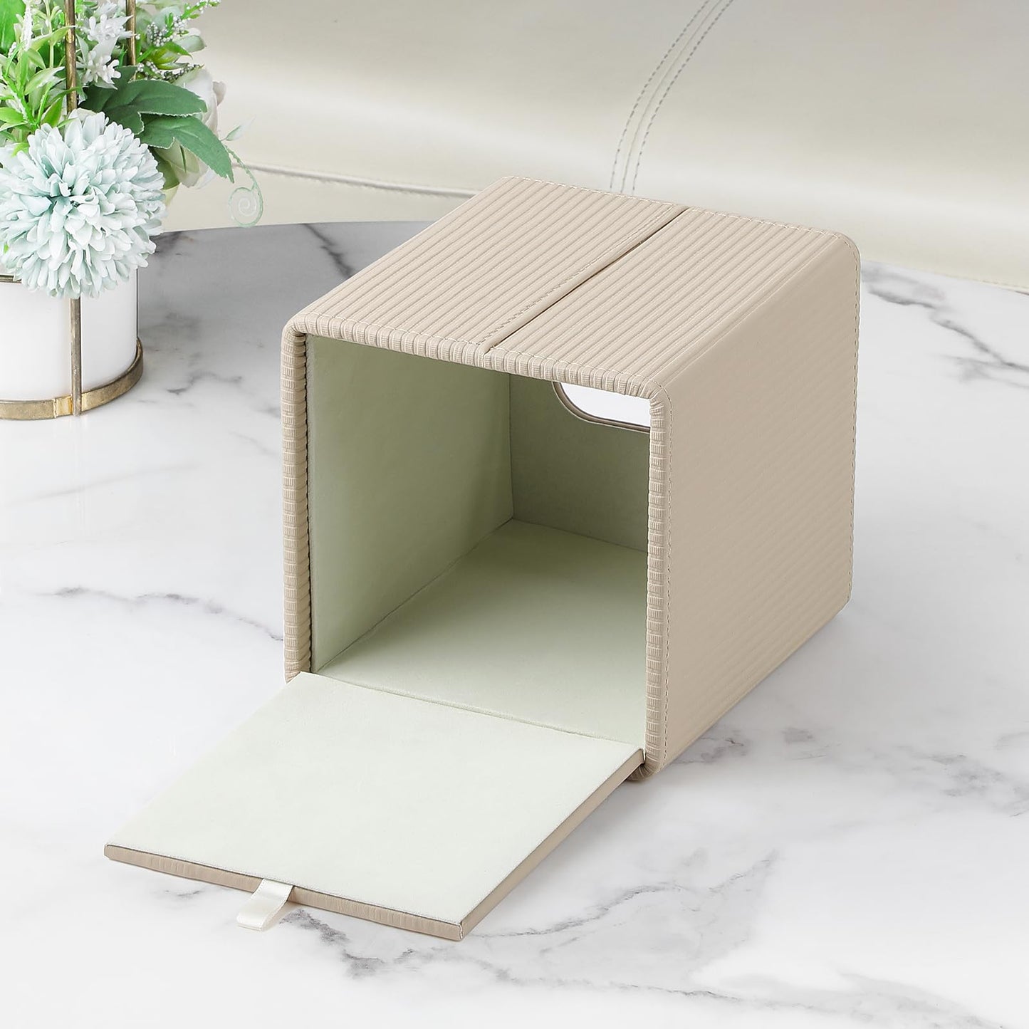Cretkhp Tissue Box Cover Square with Magnetic Closure, PU Leather Tissue Box Holder for Bathroom NightStands Livingroom, Decorative Modern Square Tissue Holder (Beige)