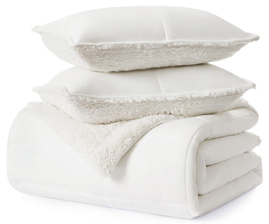 UGG White Comforter Set with 2 Pillow Shams, Warm Winter Bedding, Fluffy Reversible Down Alternative Bedding, King/California King Size Comforter Set, Snow