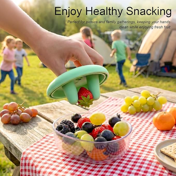 2-in-1 No-Mess Snack Container, Portable Food Storage Boxs, Reusable Snack Finger Box, Leak-Proof Silicone Lid Snacks Container, Keep Hands Clean, for Ideal for Travel, Office, Camping (Orange)