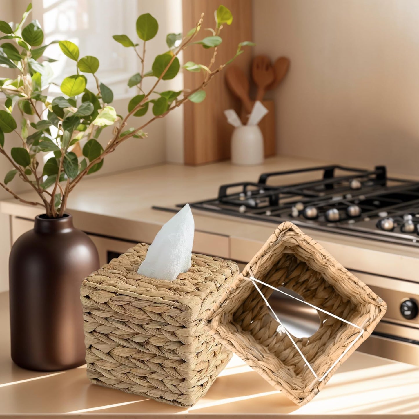 YWXWY Water Hyacinth Tissue Box Cover, Natural Wicker Woven Facial Tissue Holder, Napkin Box, Hand Woven Storage Box for Bathroom Living Room Toilet Desk Table Home Office Car (Square)