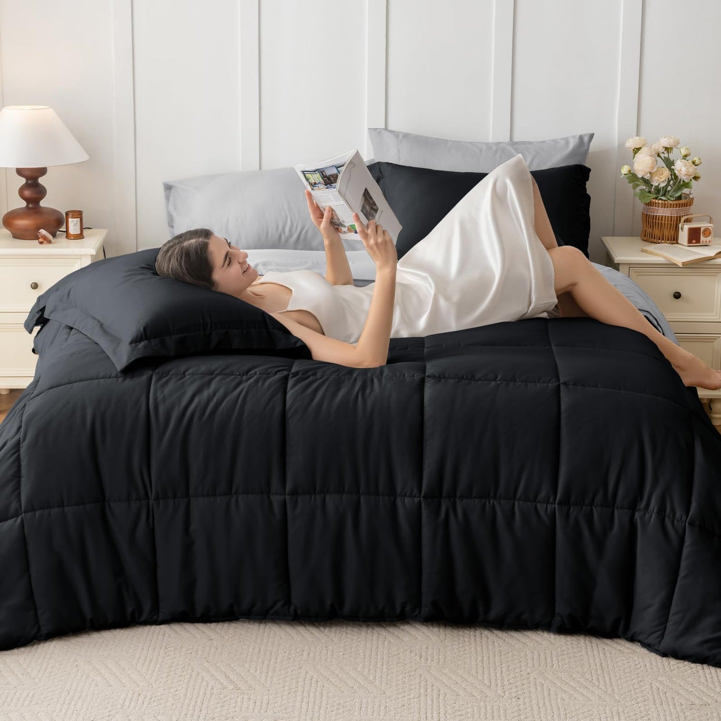JOLLYVOGUE Queen Comforter Set, Ultra-Soft Bed in a Bag Queen Size 7 Pieces, Oeko-TEX Certified Bedding Set with Down Alternative Comforter, Sheets, Pillowcases & Shams, Black & Light Grey