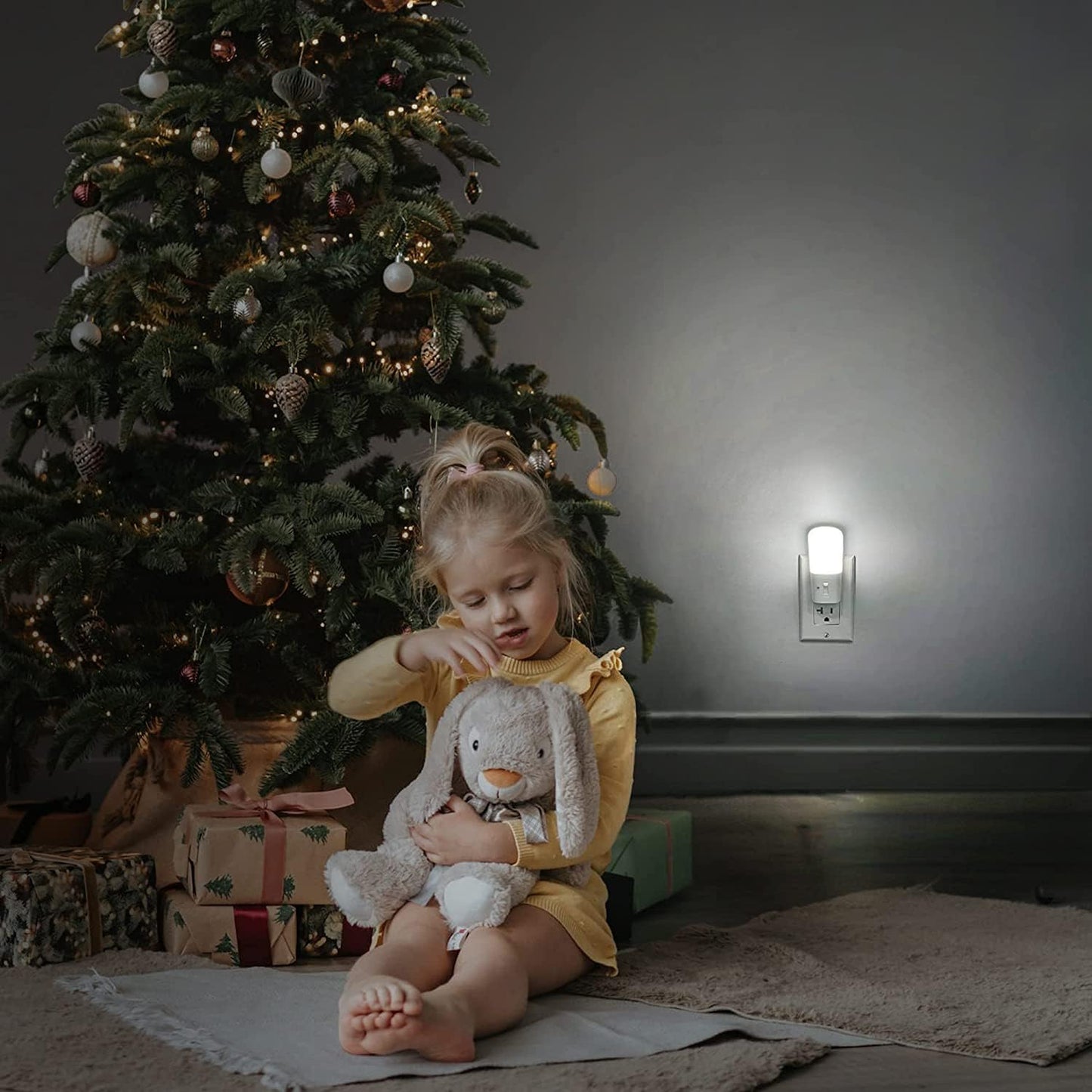 L LOHAS LED Dimmable Night Light[4 Pack], Plug in Night Light with Dusk to Dawn Sensor, Daylight 5000k from 0-80 LM Brightness Adjustable, Bright Mini Wall Night Light for Kids Room, Stairway