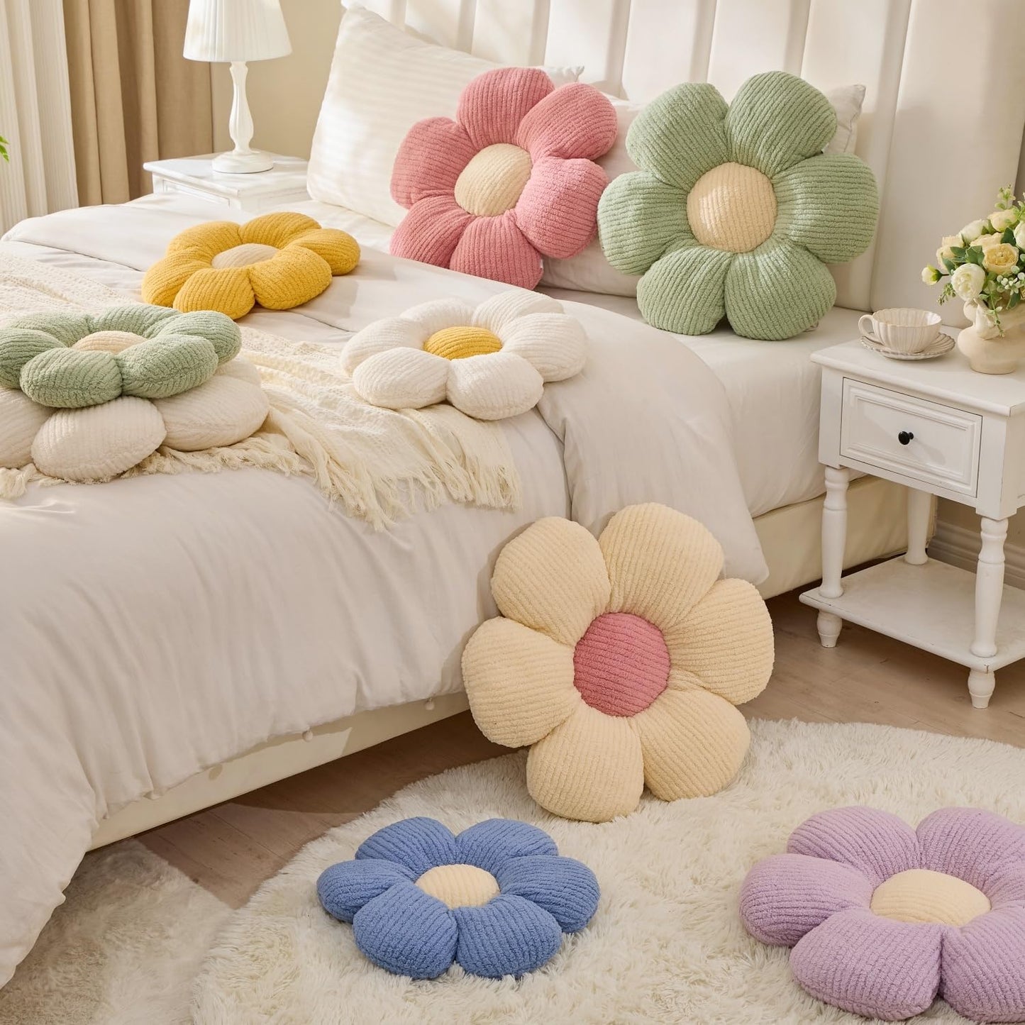 Vdoioe Flower Pillow, Yellow Throw Pillows Cute Daisy Decorative Pillow Cushion Seating Home Decorative for Bed, Sofa, Couch