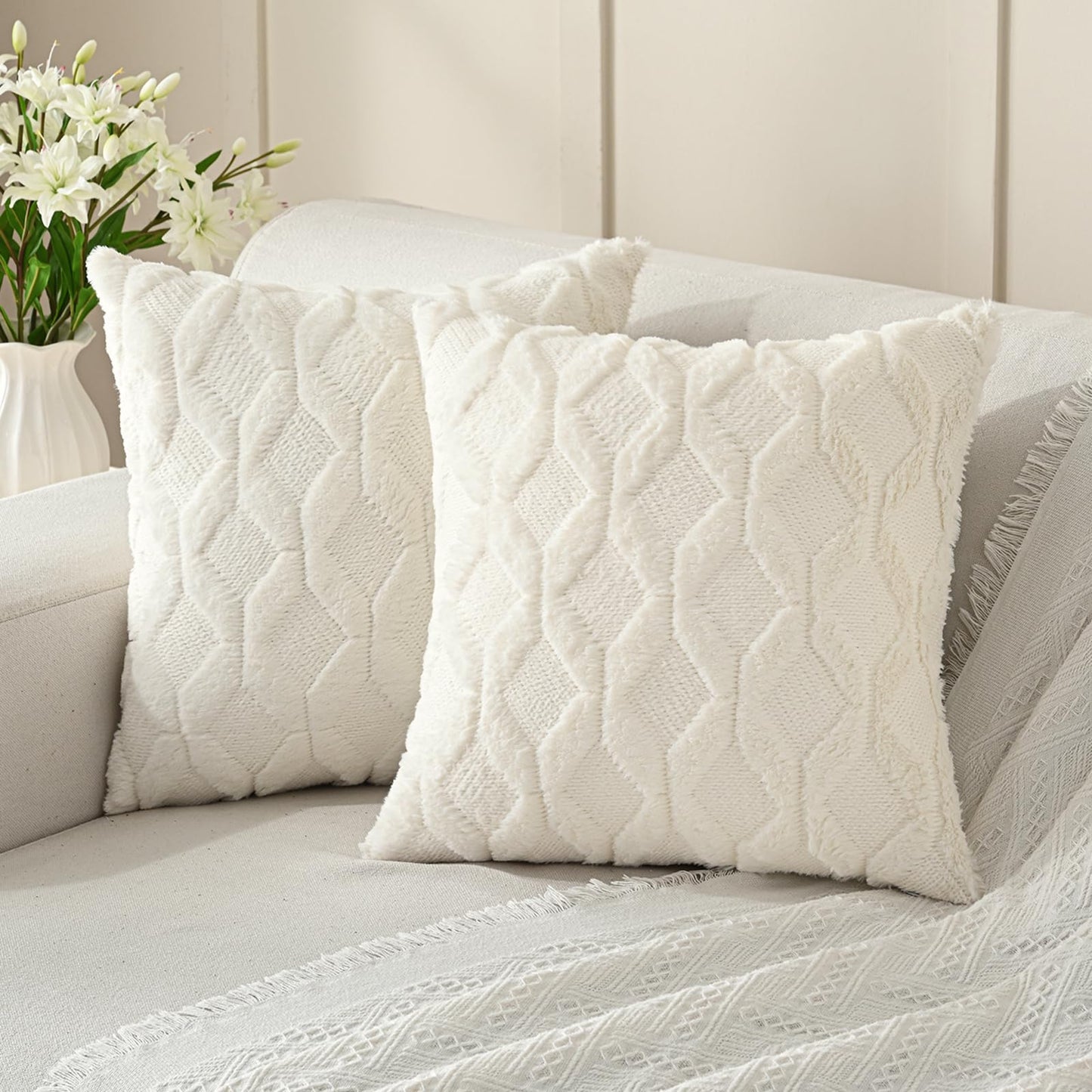 Volcanics Pack of 2 Faux Wool Throw Pillow Covers 20x20 Inches Decorative Farmhouse Velvet Couch Pillow Case Soft Plush Square Boho Cushion Pillowcase, Cream Beige