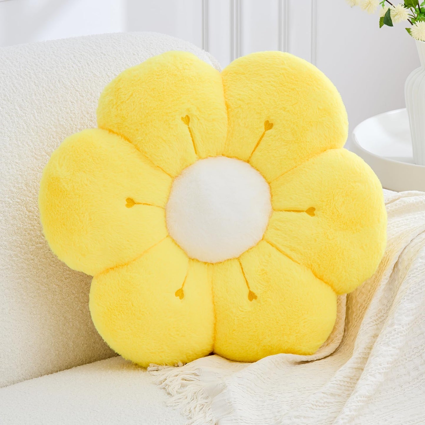 VBGYA Flower Pillow Cute Flower Shaped Pillows Decorative Throw Pillows Aesthetic Home Decor Floral Daisy Cushion for Bed (Yellow, 19.6 Inch)