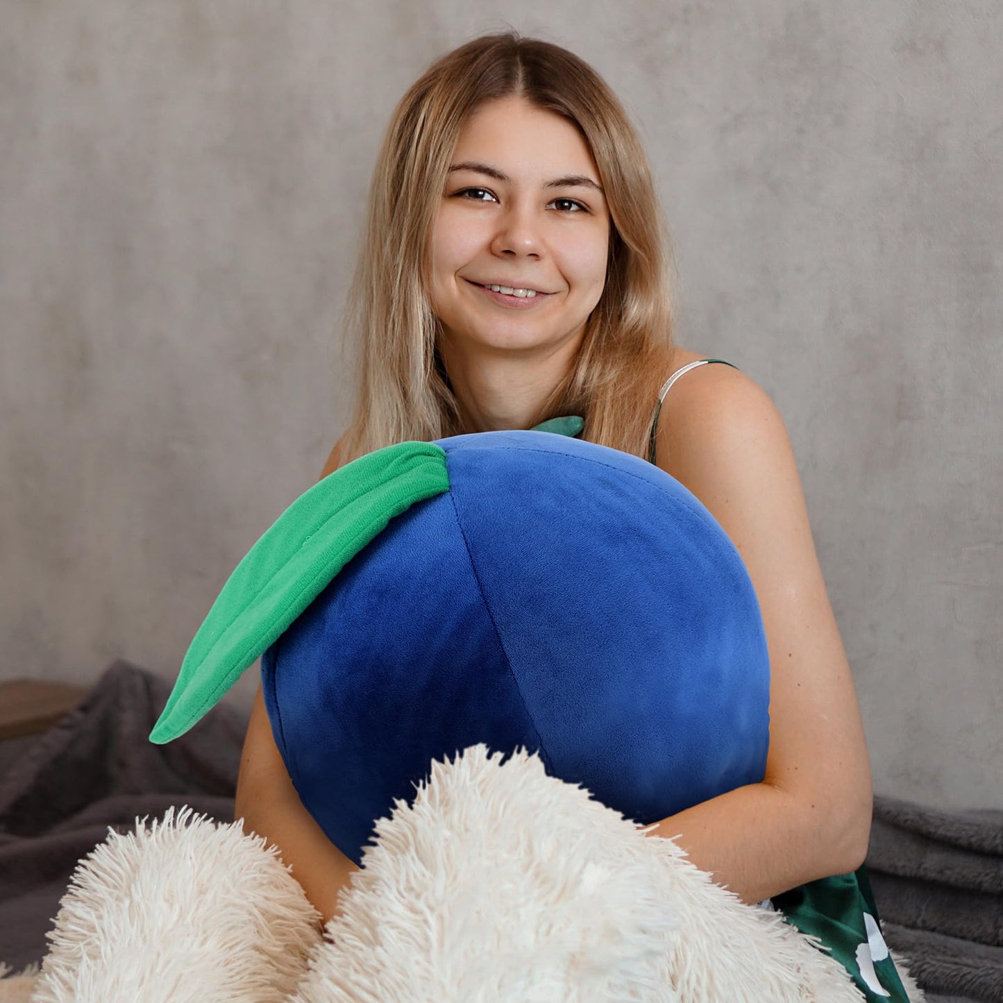 Beeveer 2 Pcs Blueberry Plush Cute Fruit Plush Blueberry Pillow Kawaii Decorative Hugging Gift Soft Stuffed Fun Plushies Novelty Pillow Toy Cushion Seat Decor for Home Kids Girl