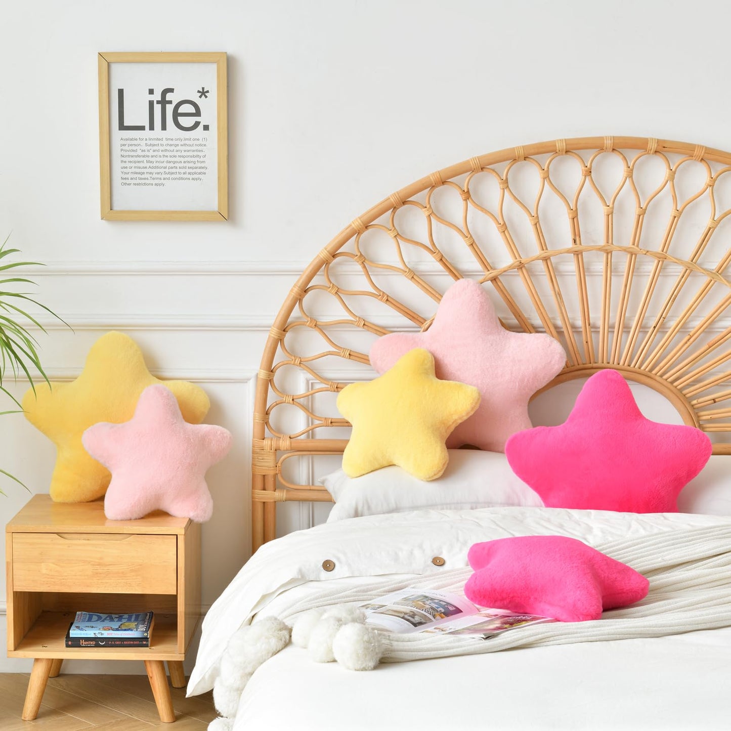 Xiashrk Star Pillow, Decorative Throw Pillows for Bed Couch, 15" Star Shaped Pillow Plush Floor Cushions Room Decor Pillow with Soft Faux Rabbit Fur for Sofa Bedroom Living Room