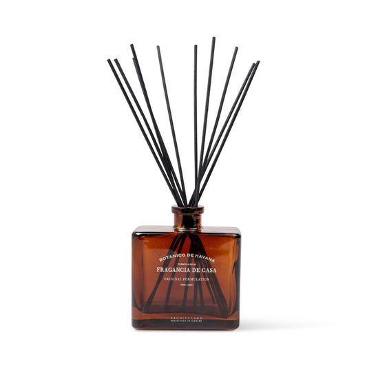 Archipelago Botanicals Botanico de Havana Diffuser, Includes Fragrance Oil, Decorative Wooden Cap and 10 Diffuser Reeds, Perfect for Home Décor (7.85 fl oz)