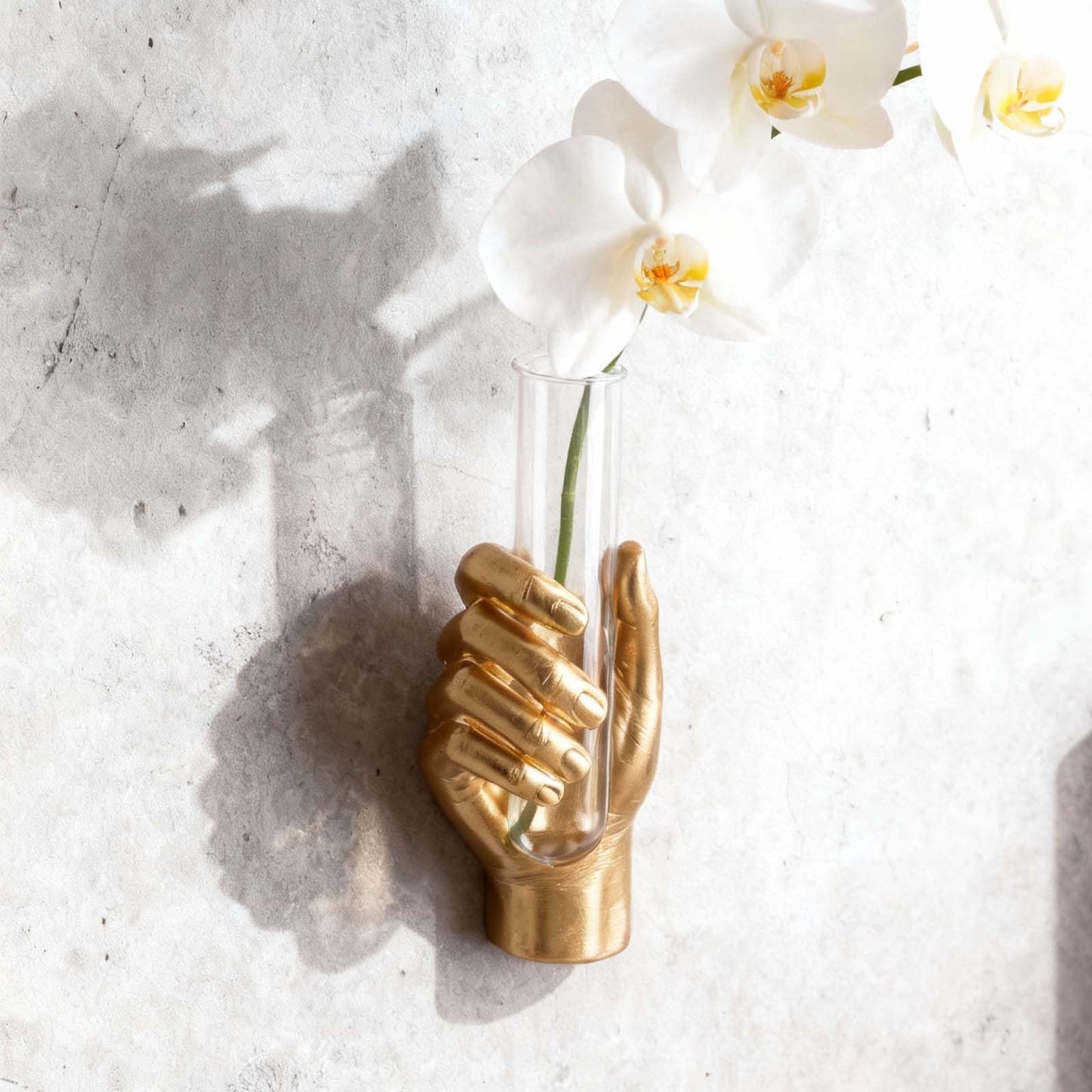 Gold Hand Wall Sculpture with Vase – Unique Resin Art, Wall-Mounted Flower Vase, Modern Decor for Living Room, Office, Apartments, Stylish Home, Elegant Interior, Contemporary Decoration (Gold)