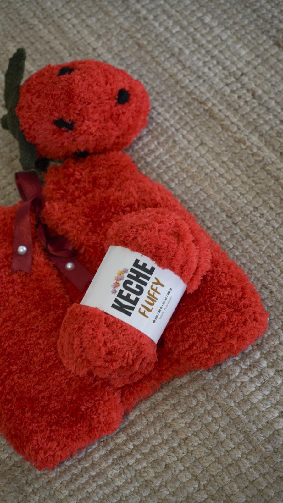 KECHE Fluffy Bulky Yarn – Super Soft Chunky Fuzzy Blanket Weight # 5 Yarn for Knitting Crocheting Crafting 3.5 oz (100 gr) 98 Yds (90 m) - 5 Skeins, Grass
