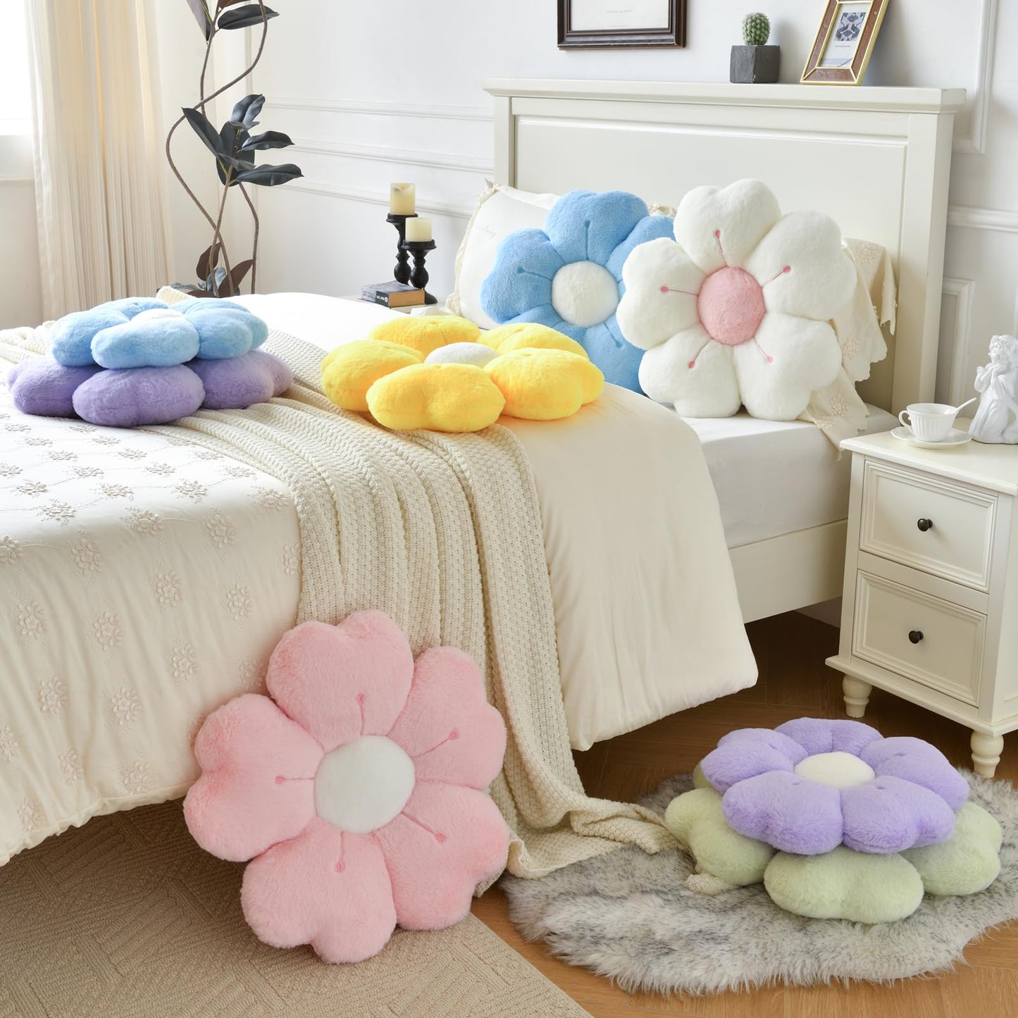 Ddliury Flower Pillow, Cute Decorative Throw Pillow (White, 15 Inches)