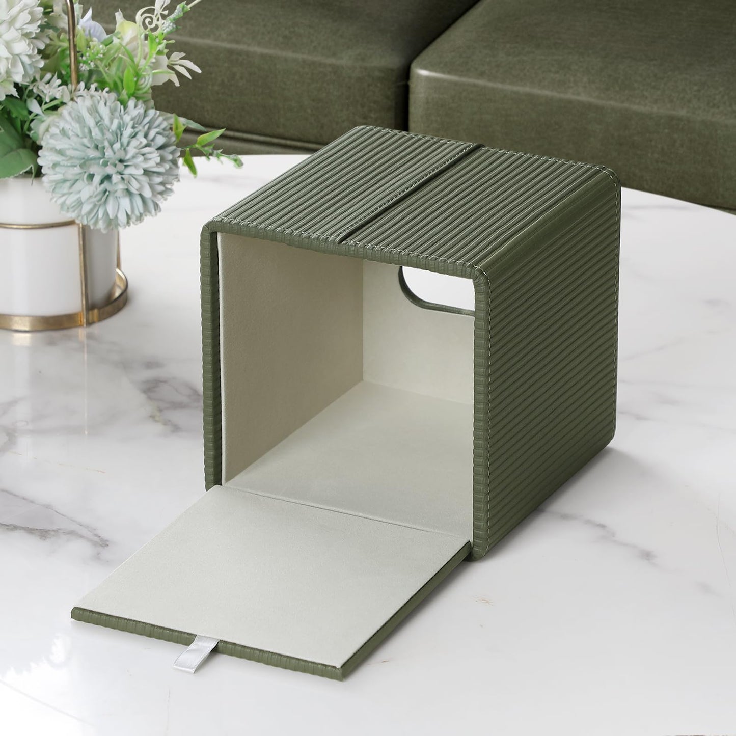 Cretkhp Tissue Box Cover Square with Magnetic Closure, PU Leather Tissue Box Holder for Bathroom NightStands Livingroom, Decorative Modern Square Tissue Holder (Green)