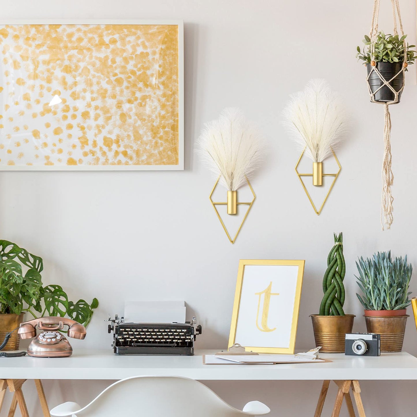Peryiter 2 Pcs Boho Wall Decor Metal Gold Wall Art Hanging Planters with Artificial Pampas Modern Home Decor Display Art for Living Room Bedroom Bathroom(Rhombus)