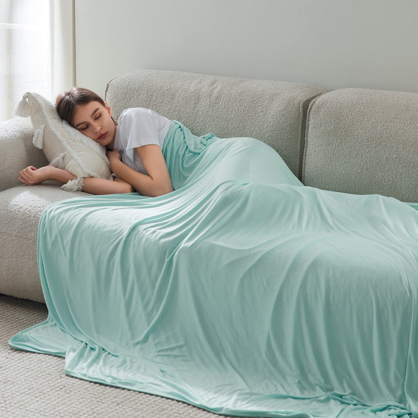 Bedsure Green Cooling Blanket King Size for Hot Sleepers - Summer Cold Blanket for King Size Bed with Rayon Derived from Bamboo, Ice Cool Cold Arc-Chill Thin Summer Bedding Essentials, 108x90