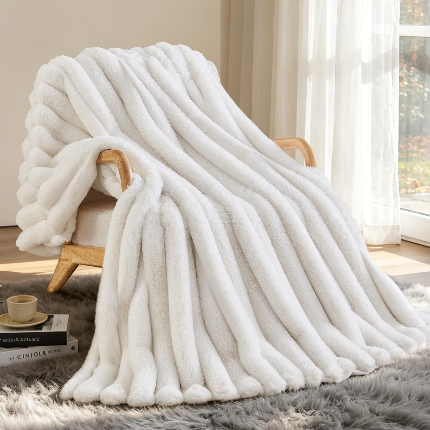 VFROO Faux Fur Throw Blanket for Couch,Cozy Soft Plush Thick Striped Luxury Blanket for Sofa Living Room Bedroom,50 * 60 Inches, White