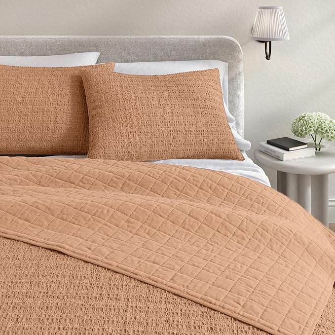 Great Bay Home Full/Queen Size 100% Cotton Honeycomb Waffle Quilt and Sham Set - Garment Washed, Waffle Weave Like Texture, Lightweight 3-Piece Bedding Set (Clay)
