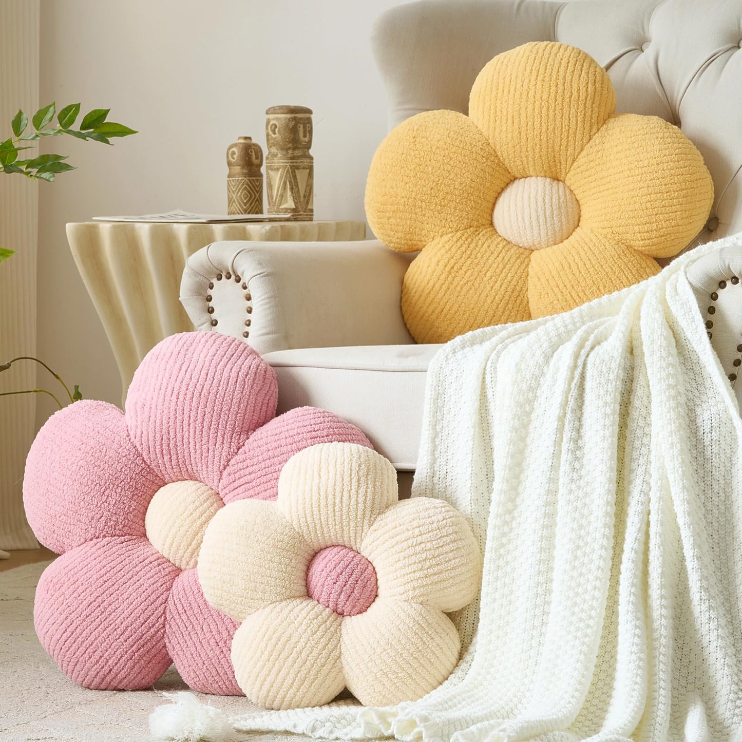 Ddliury Flower Pillow, Decorative Throw Pillow for Couch, Cute Decor Pillows for Bed, Aesthetic Flower Shaped Pillow Fun Cushion (Yellow, 19.6 Inches)