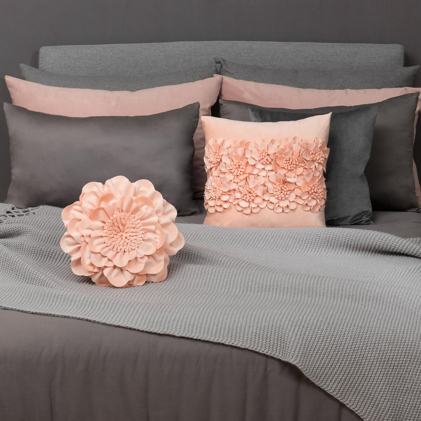 JWH 3D Flower Throw Pillow Cover Decorative Round Pillow Case Floral Cushion Velvet Pillowcase for Bed Sofa Couch Car Decor 14x14 Inches Peach Pink