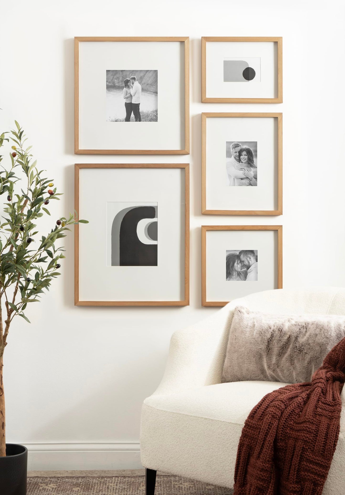 Kate and Laurel Gallery Contemporary Rectangle Picture Frame Set of 5, Varying Sizes, Rustic Brown, Modern Five-Piece Photo Frames for Gallery Wall Set in Living Room Wall Decor
