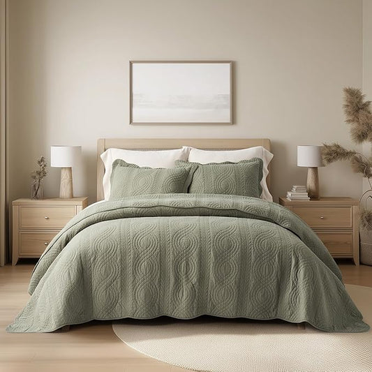 EVERGRACEHOME 100% Cotton Scallop Quilt Set, Queen Size 3 Piece Set – Lightweight Bedspread with 2 Shams, Soft Prewashed Matelasse Coverlet for Cozy and Elegant Bedding, Olive Green