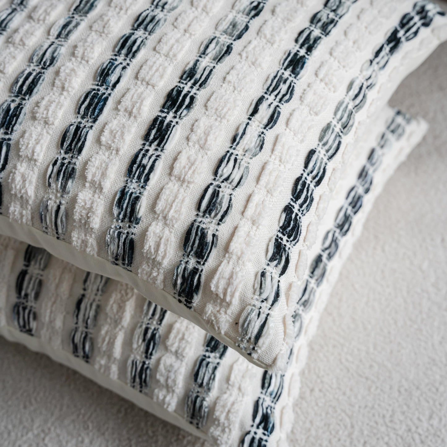 Caflife Boho Throw Pillow Covers 22x22 Inch Set of 2, Farmhouse Black Striped Textured Chenille Decorative Couch Pillow Cases, Rustic Accent Cushion Covers for Sofa Bed Living Room Bedroom