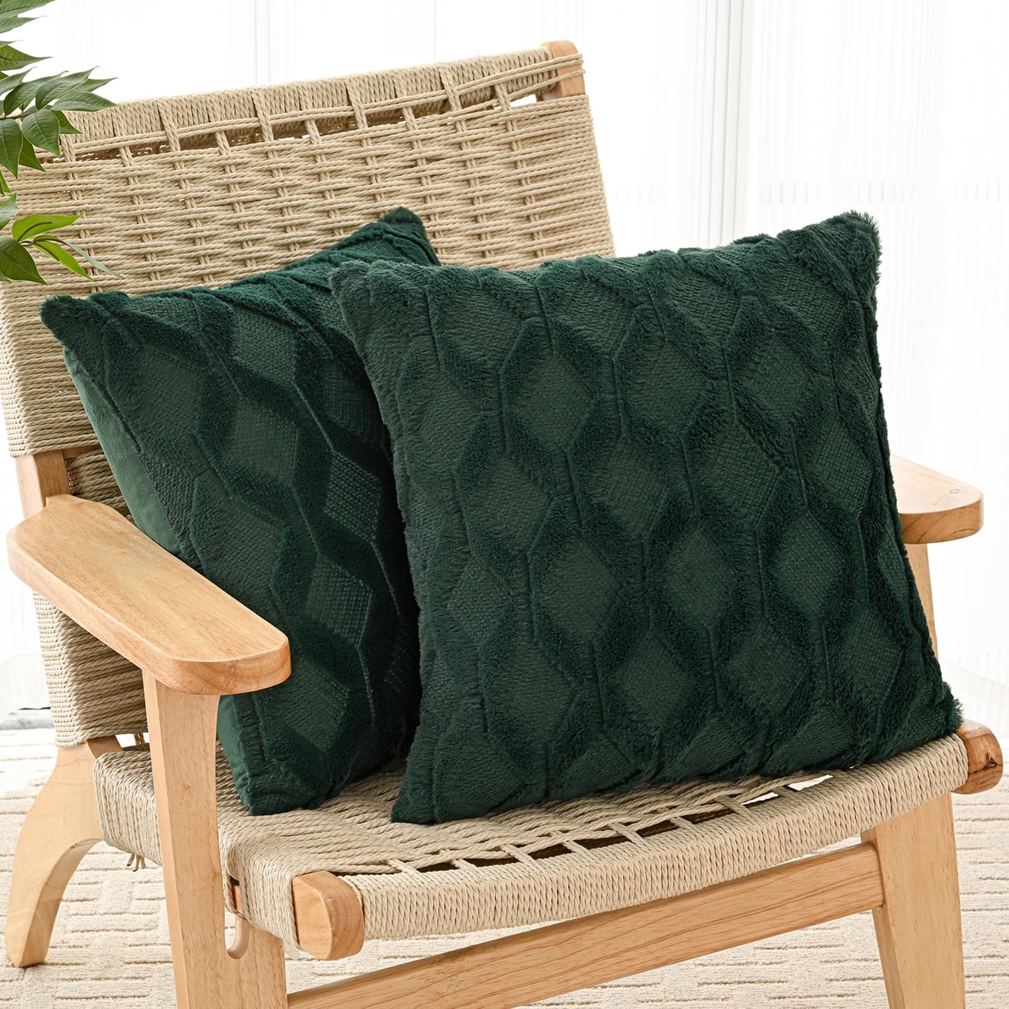 Volcanics Pack of 2 Faux Wool Throw Pillow Covers 20x20 Inches Decorative Farmhouse Velvet Couch Pillow Case Soft Plush Square Boho Cushion Pillowcase, Dark Green
