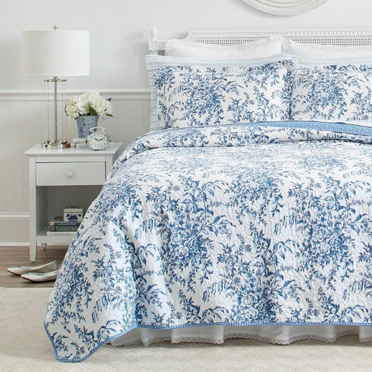 Laura Ashley - King Quilt Set, 100% Cotton Cover with Cotton Blend Fill, Prewashed for Softness, Reversible Floral Bedding with Matching Shams (Pink)