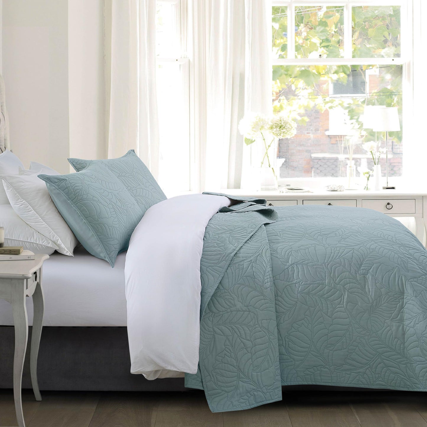 BOURINA Ultrasonic Quilt Set 3-Piece Bedding Set Pre-Washed Microfiber Ultra Soft Lightweight Leaf Bedspread Coverlet Set for All Season, Queen Aqua