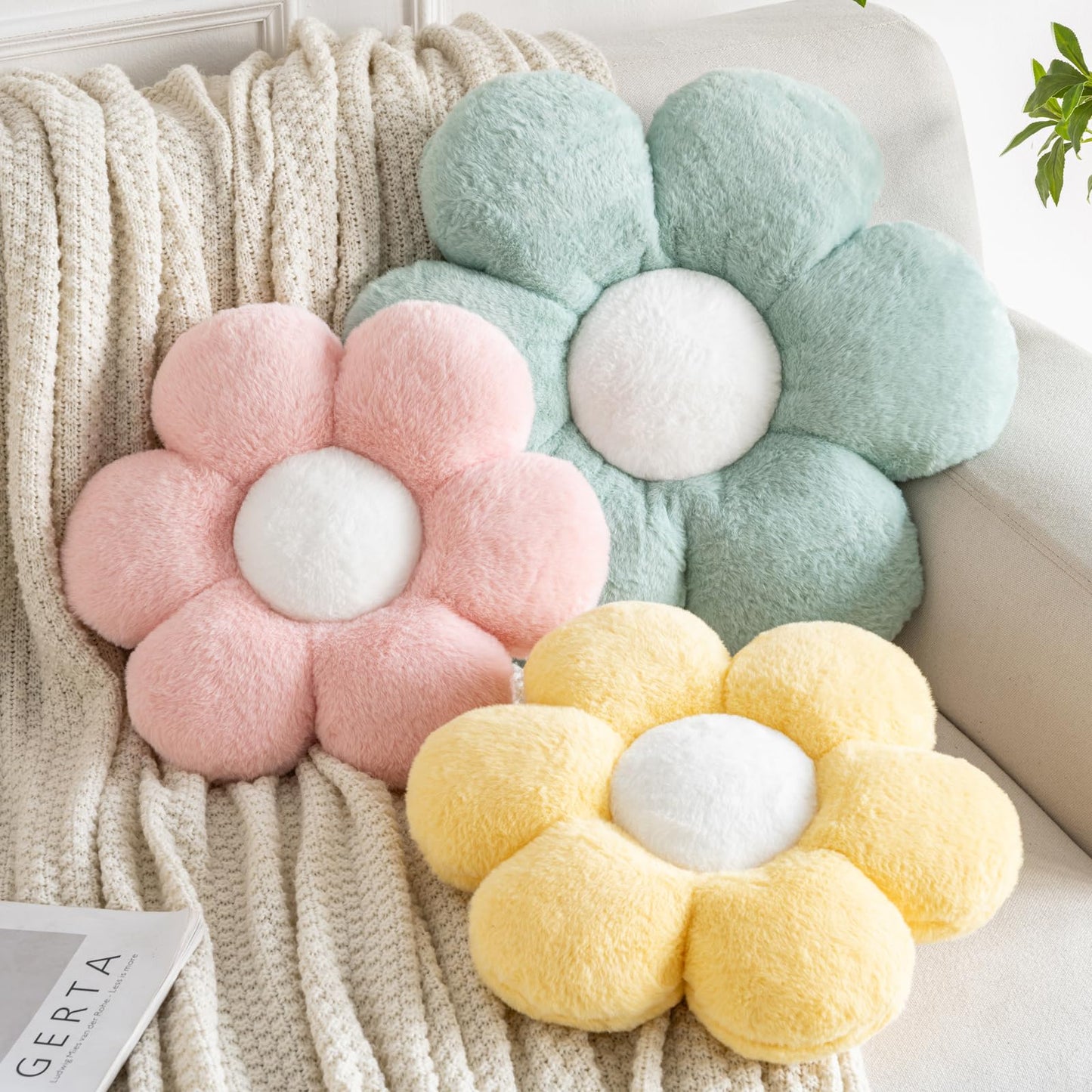 Xiashrk Flower Pillows, Decorative Pillows for Couch, Cute Daisy Pillow for Bed, Flower Shaped Decorative Throw Pillow Room Decor (Yellow, 14.9 Inches)