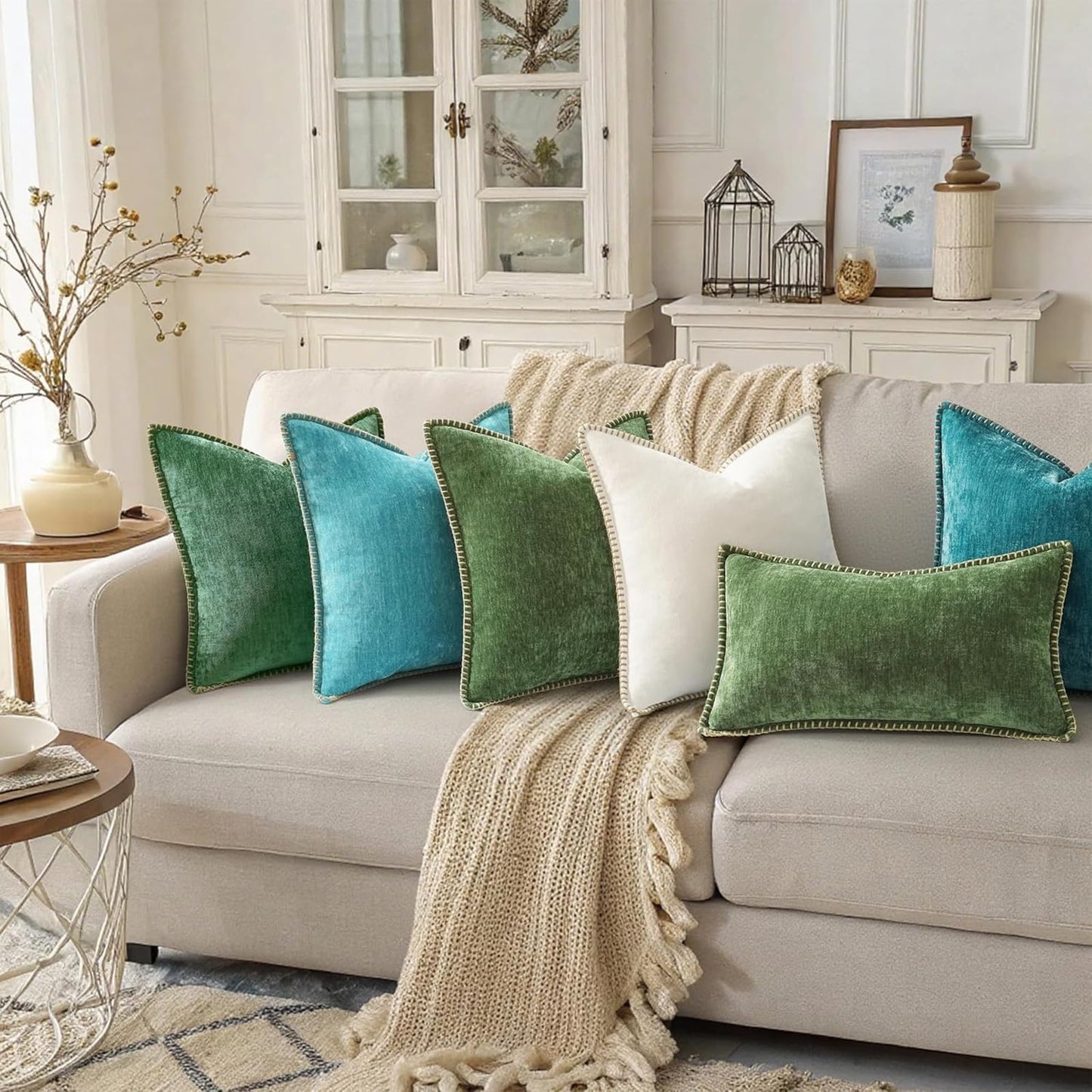 decorUhome Chenille Soft Cozy Throw Pillow Covers 18x18 Set of 2, Modern Farmhouse Boho Velvet Decorative Pillow Cases with Stitched Edge for Couch Sofa Bed Home Decor, Forest Green
