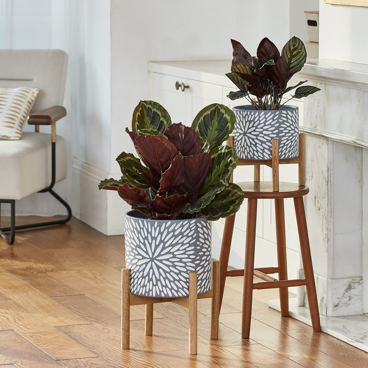 LA JOLIE MUSE Ceramic Planter with Wood Stand - 8 Inch Unique Modern Flower Pots Indoor with Wood Planter Holder and Drainage, Frost Gray