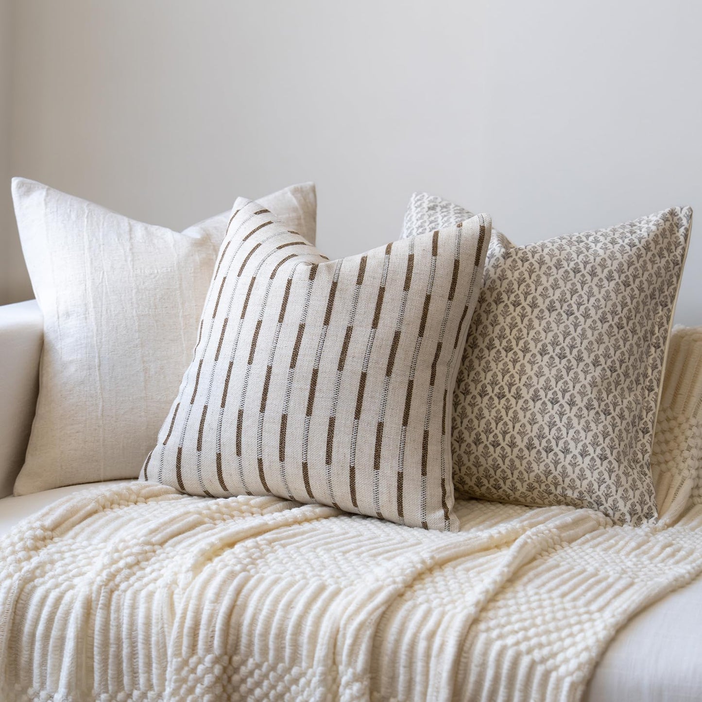 FIOUOVO Decorative Neutral Throw Pillow Covers 20x20 Farmhouse Pillow Covers Cotton Stripe Cushion Covers Home Decor for Sofa Couch Living Room Bedroom 1PC, Bold Stripe