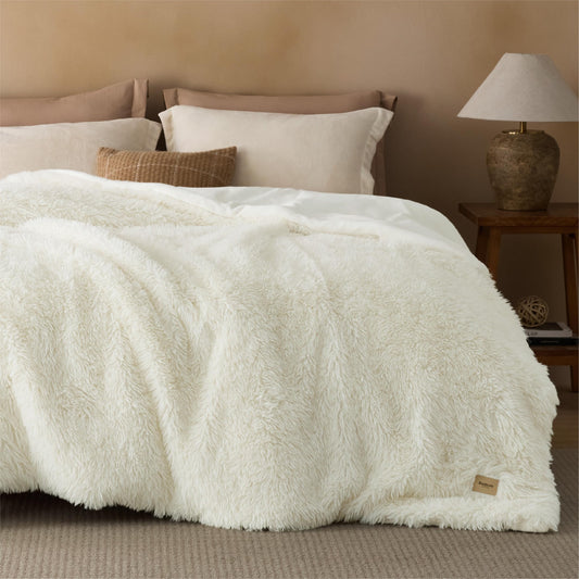 Bedsure GentleSoft Luxury Faux Fur White Queen Blanket for Couch, Extra Soft Fuzzy Fluffy Shaggy Blanket Gifts for Women, Warm Cozy Plush Comfrt Fleece Throw for Room Decor, 90x90 Inches