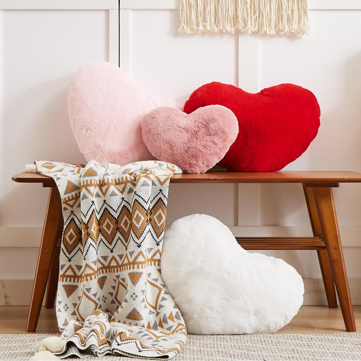 YRXRUS Heart Pillows, Love Heart Shaped Pillow, White Cute Heart Pillow for Gifts, Shaped Throw Pillows for Her, Kids, Women, Girls Home Decoration, Faux Rabbit Fur 10X11 Inch