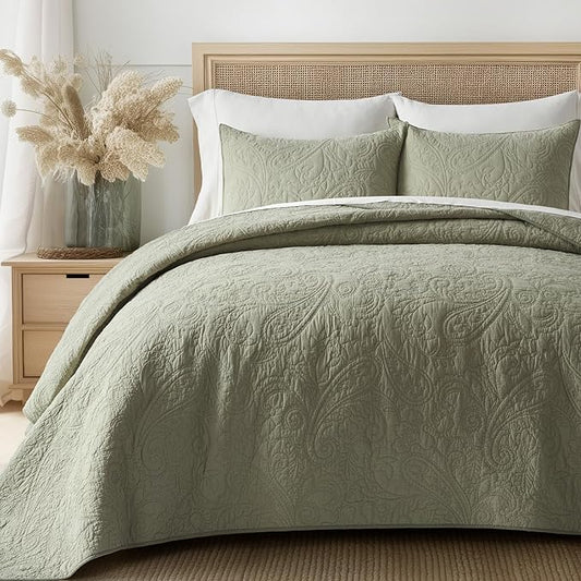 EVERGRACE 100% Cotton Paisley Quilt Set, Queen Size 3 Piece Set – Prewashed Lightweight Bedspread with 2 Shams, Soft & Breathable Matelasse Coverlet for All-Season Comfort, Light Sage Green