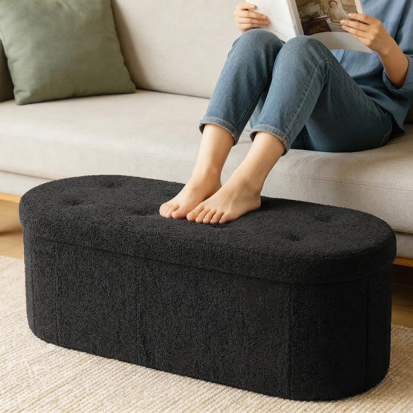 DUMOS Ottoman Bench End of Bed, 43 Inch Ottoman with Storage, Foot Rest Bench Stool with Cushion, Oval Round Folding Storage Chest for Bedroom, Living Room, Entryway, Dorm, Teddy Fabric, Black