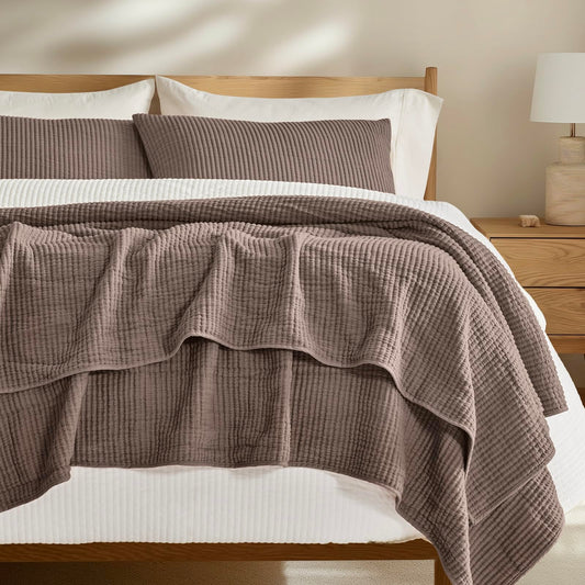 EVERGRACEHOME Cotton Coverlet Set Full Queen Size 3 Pieces, Lightweight Soft Ribbed Matelassé Bedspread Quilt Set, Cozy Oversized Quilted Bedding Set with 2 Pillow Shams for All Seasons, Mocha Brown