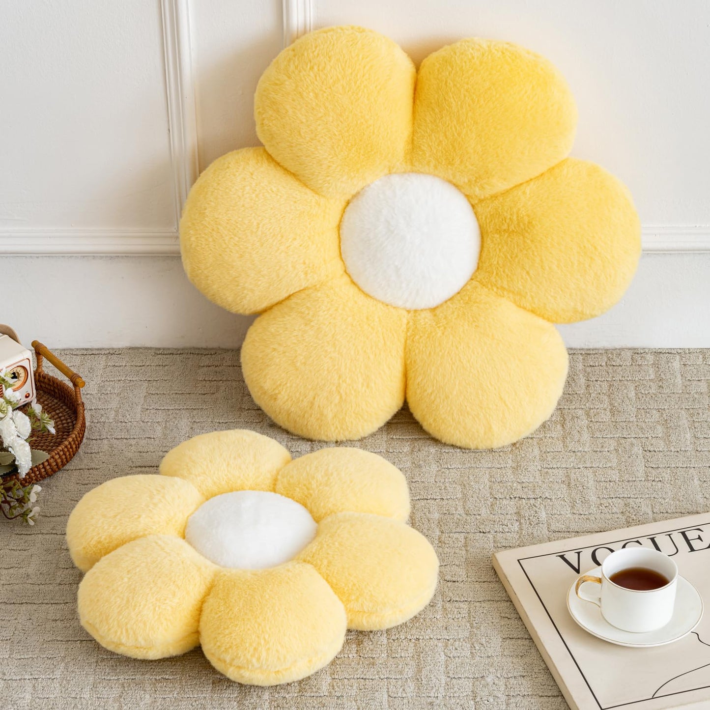 Xiashrk Flower Pillows, Decorative Pillows for Couch, Cute Daisy Pillow for Bed, Flower Shaped Decorative Throw Pillow Room Decor (Yellow, 14.9 Inches)