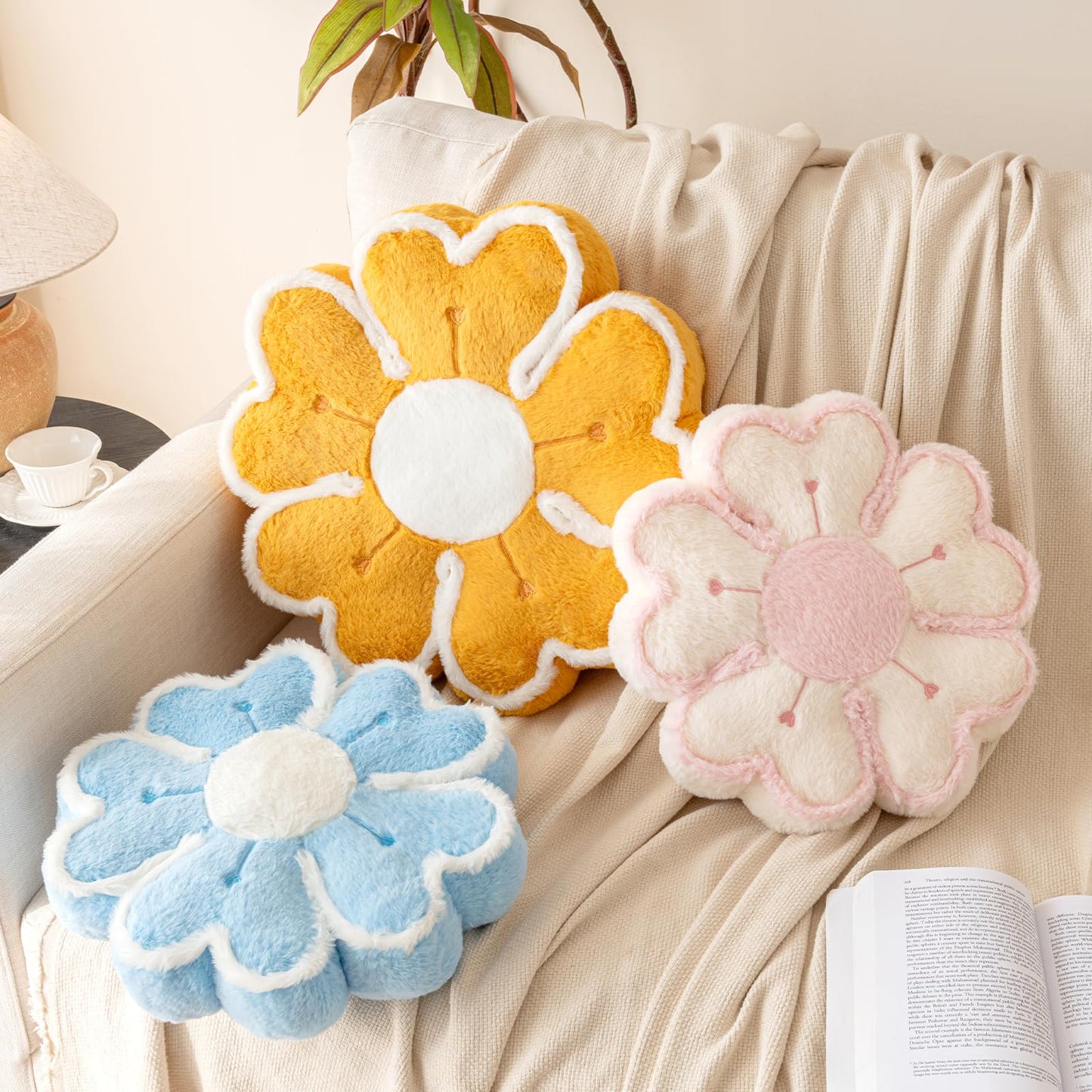 Znhinery Flower Shaped Decorative Throw Pillow Cushion for Bed Couch, Cute Flower Plush Throw Pillows Home Decor Floor Pillow Seating Cushions (Dark Yellow, 17.7 Inches)