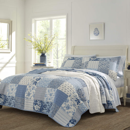 Laura Ashley – Queen Quilt Set, Soft Cotton Bedding with Matching Shams, Reversible Patchwork Paisley Design, Flora Room Decor, Lightweight for Year-Round Layering (Blue)